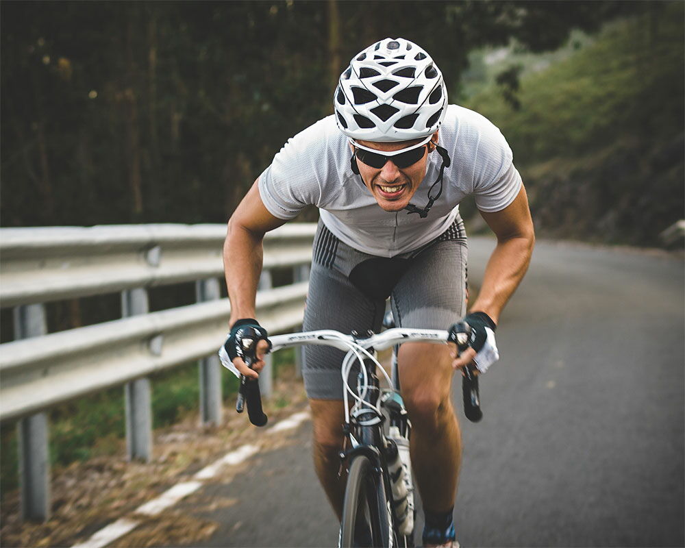 Cycle training with an uphill resistance force