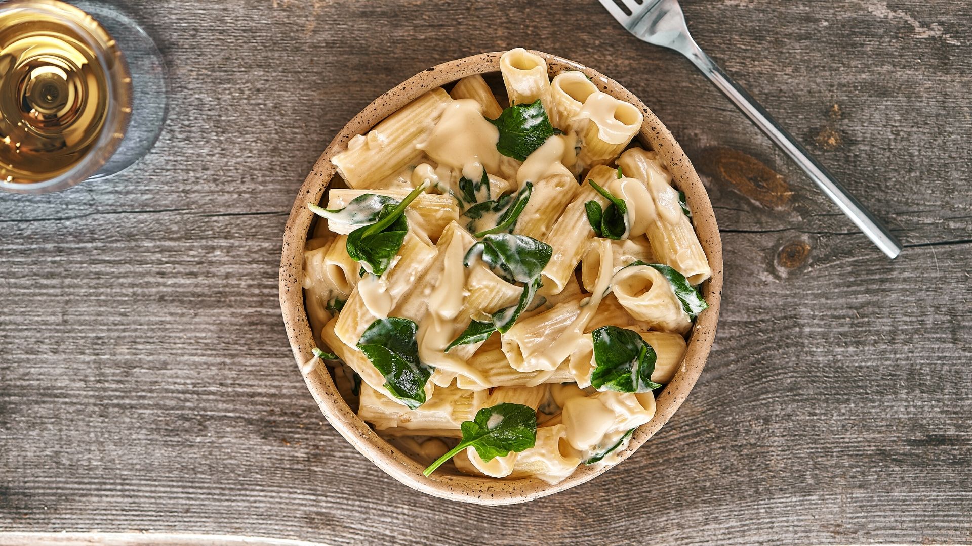 Pasta with cashew cream