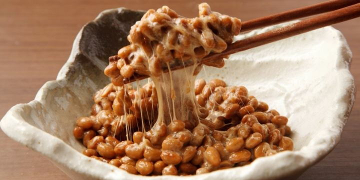 Natto: soia fermentata
