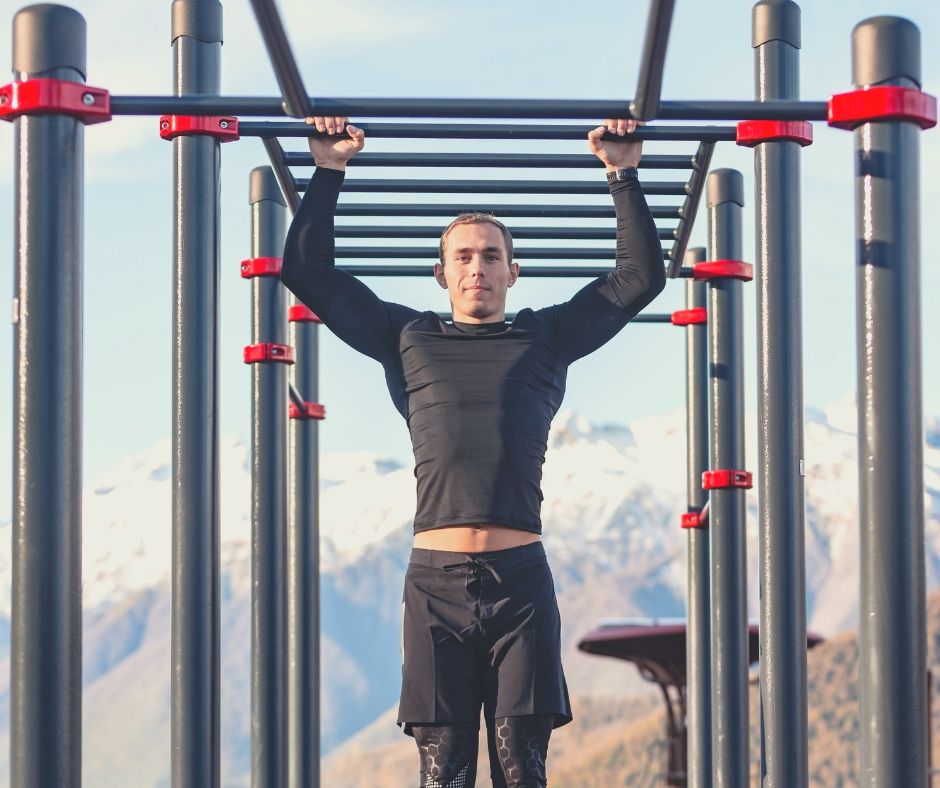 Exercices de callisthénie pour femmes à réaliser avec le Pull Up