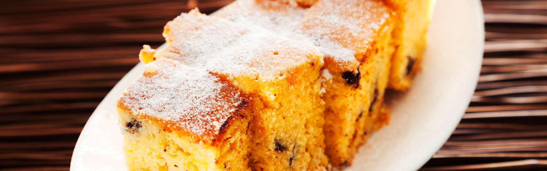 Poke Cake: Der Kuchen, der mit einer cleveren Methode gefüllt ist und den jeder wirklich mag
