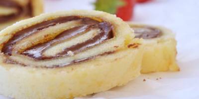 Rotolo al cioccolato e arancia: la ricetta facile e sana