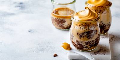Dalgona chia pudding: il budino di semi al caffè e cioccolato