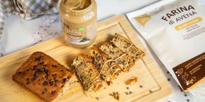 Banana bread: la versione facile alla crema senza uova e con tante gocce di cioccolato