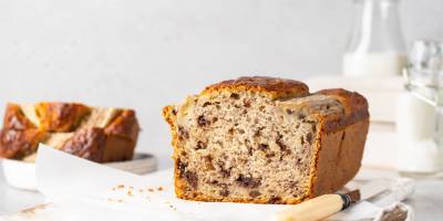 Pain aux bananes: le gâteau aux prunes aux bananes et aux pépites de chocolat le plus doux de tous
